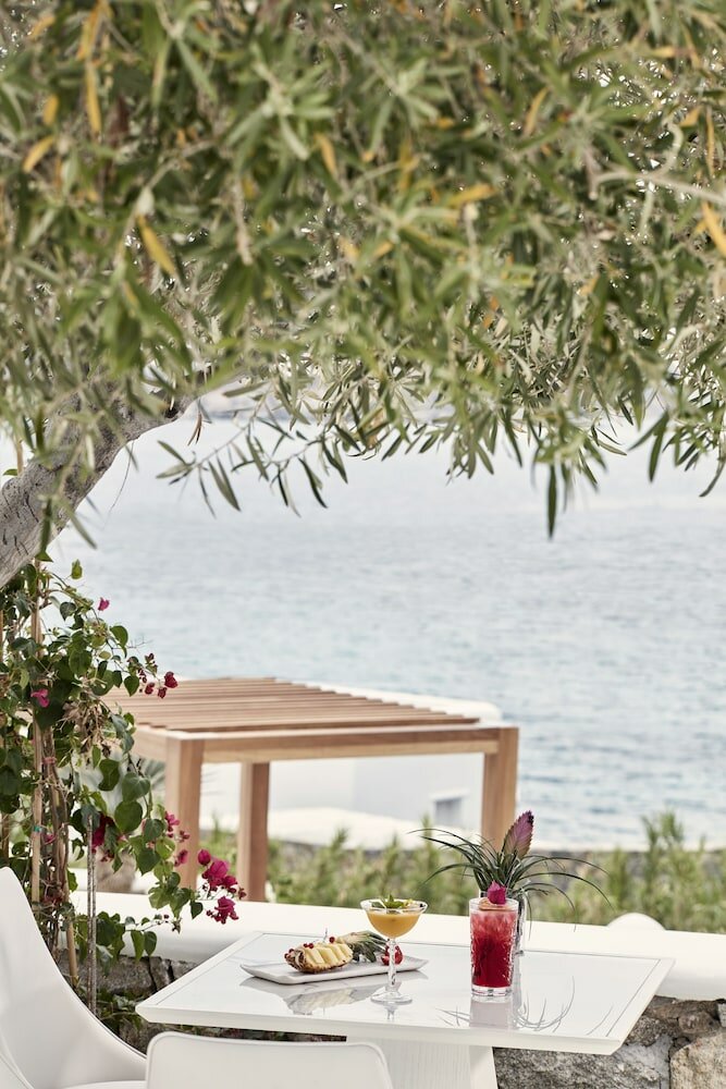 Фото Katikies Mykonos - The Leading Hotels Of The World