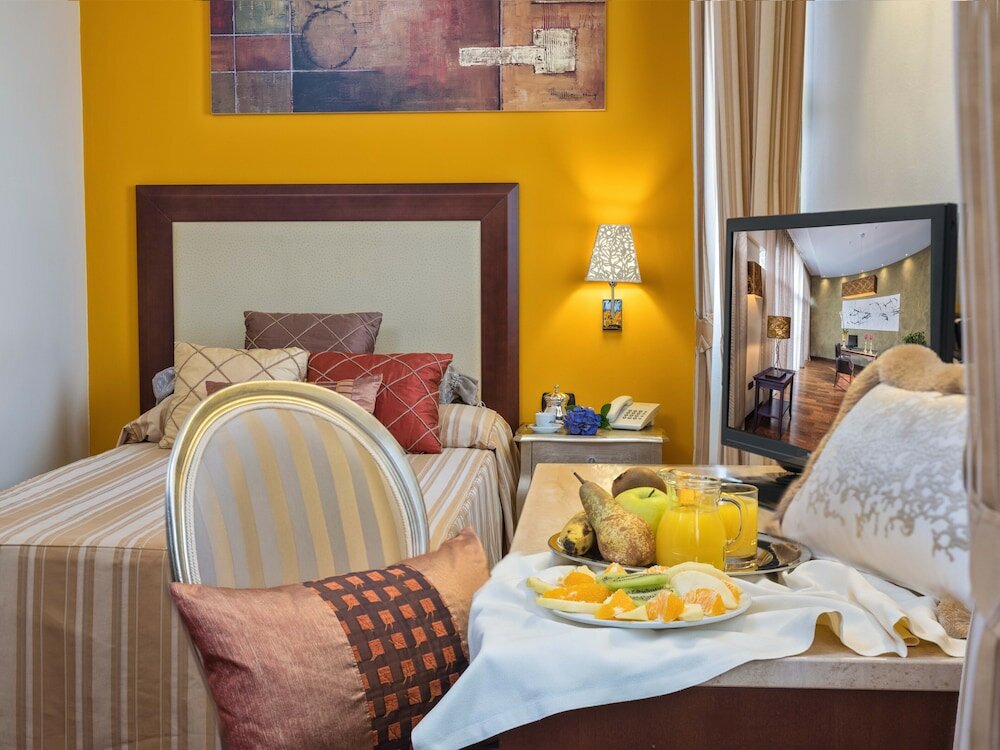 Фото Hotel For You