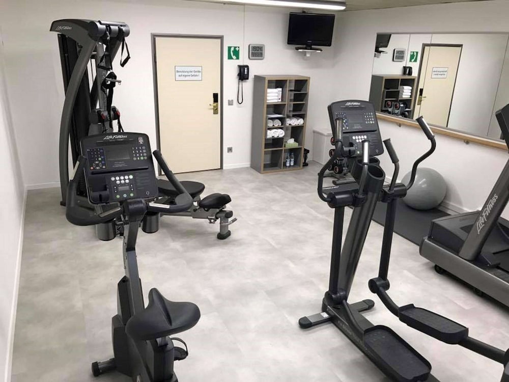 Фото Mercure Hotel München Süd Messe