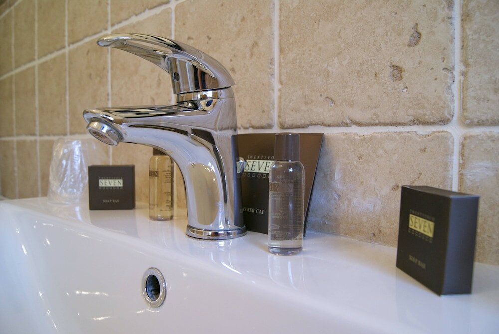 Фото Number 10 Hotel