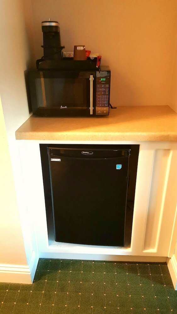 Фото The Monterey Hotel