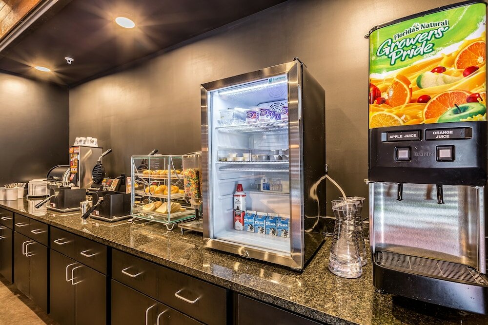 Фото Cobblestone Hotel & Suites – Chippewa Falls