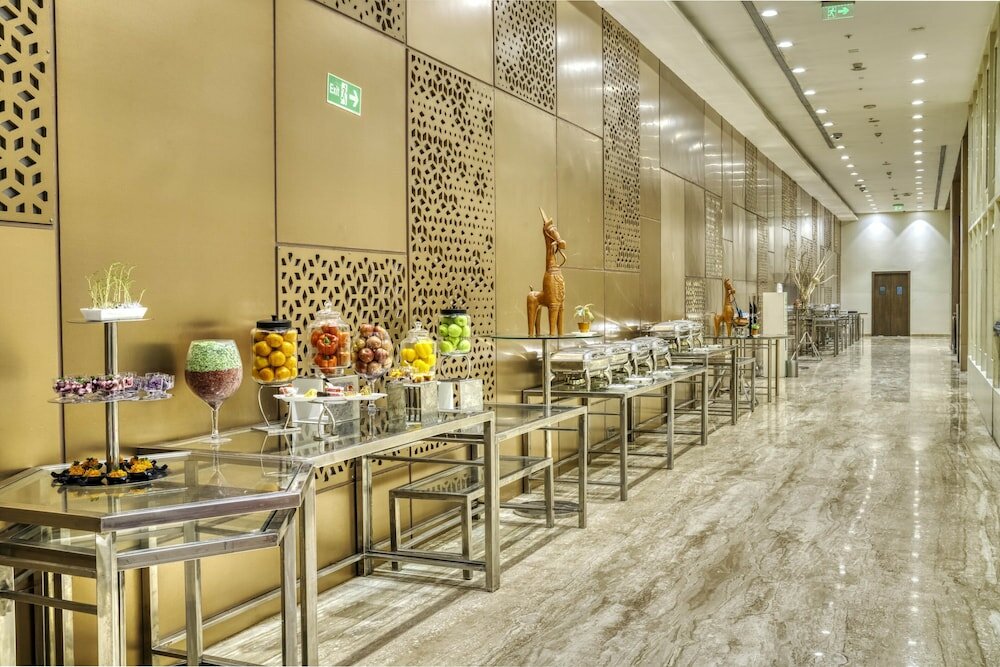 Фото Holiday Inn Kolkata Airport, an Ihg Hotel