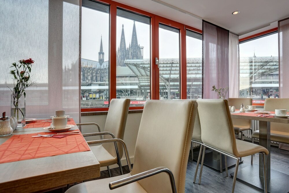 Фото Kommerzhotel Köln