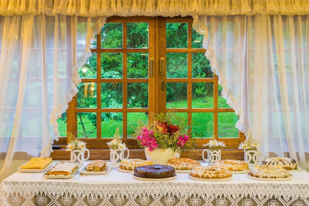 Фото Hotel Azaleia