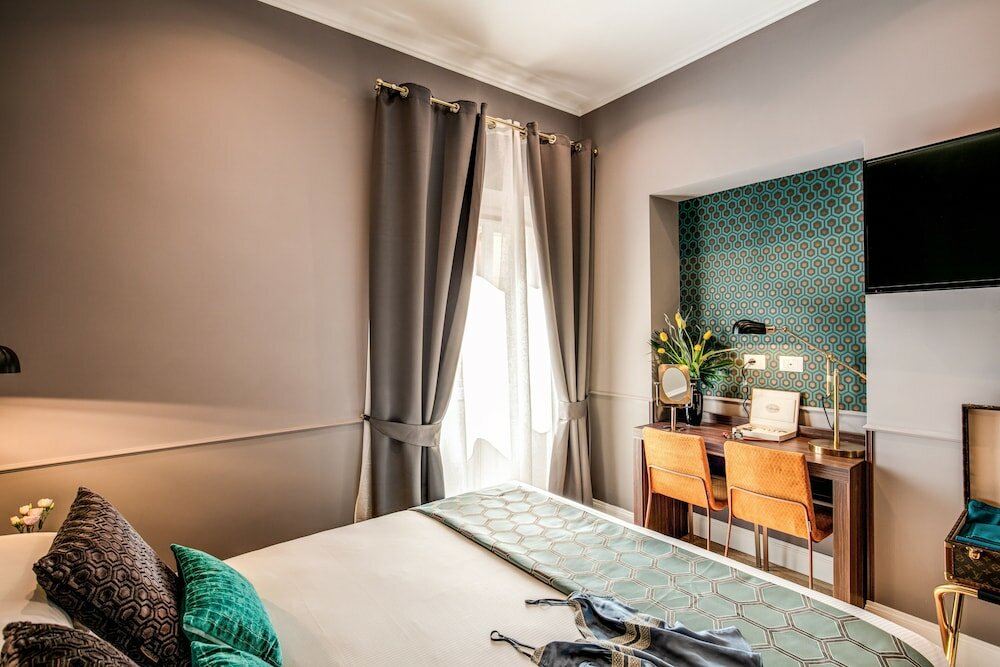 Фото Tree Charme Parliament Boutique Hotel