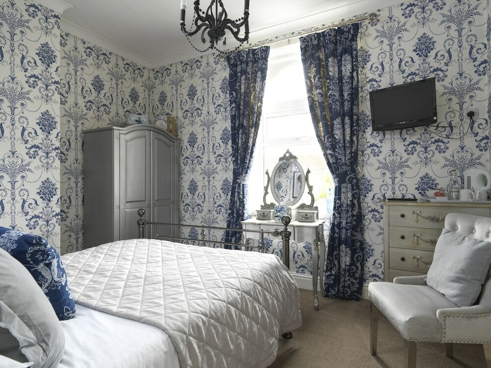 Фото Howarth House Apartments