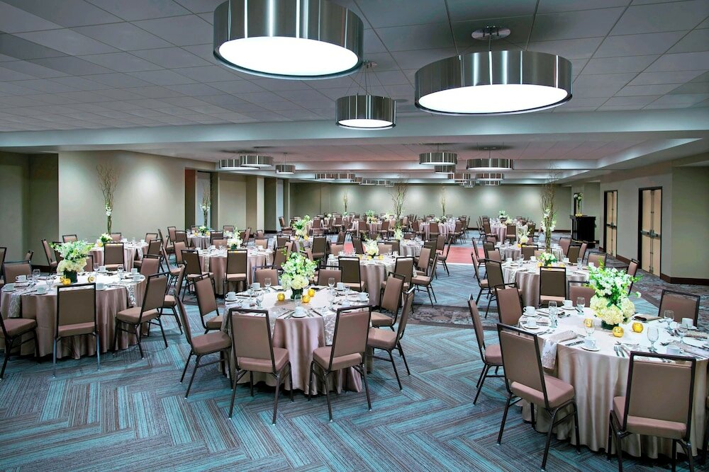 Фото Four Points by Sheraton Charleston