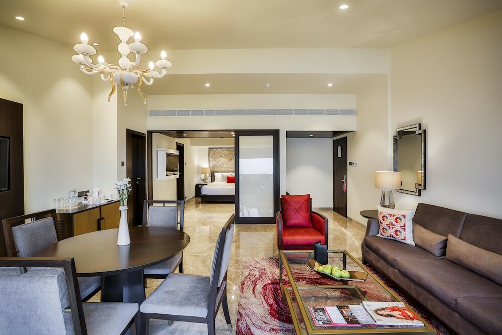 Фото Sun N Sand Hotel Mumbai