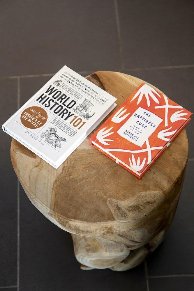 Фото LIV Urban Suites Larnaca