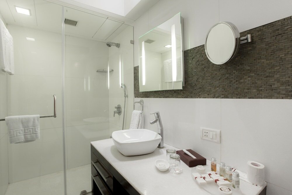 Фото Sun N Sand Hotel Mumbai