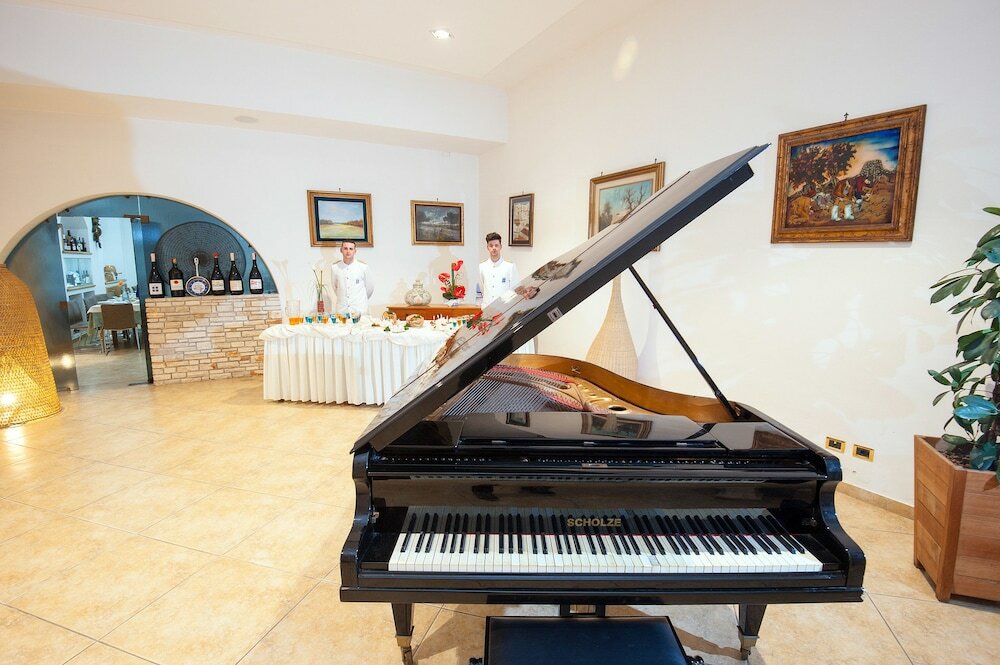 Фото Joli Park Hotel