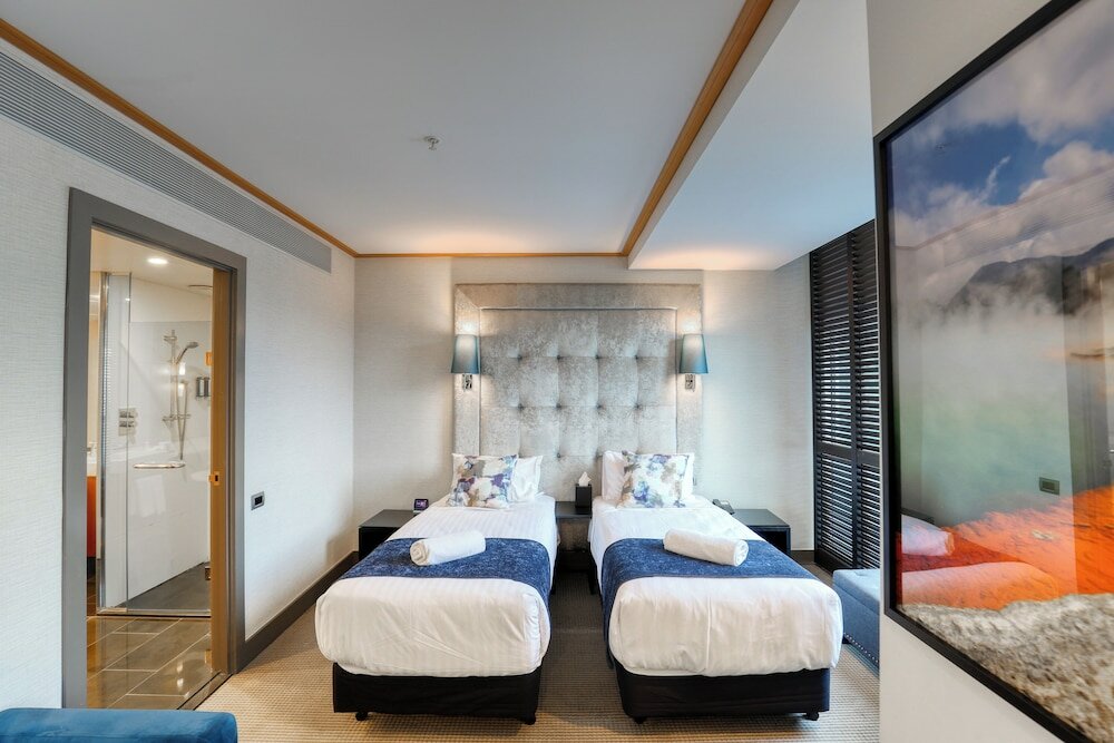 Фото Marsden Viaduct Hotel