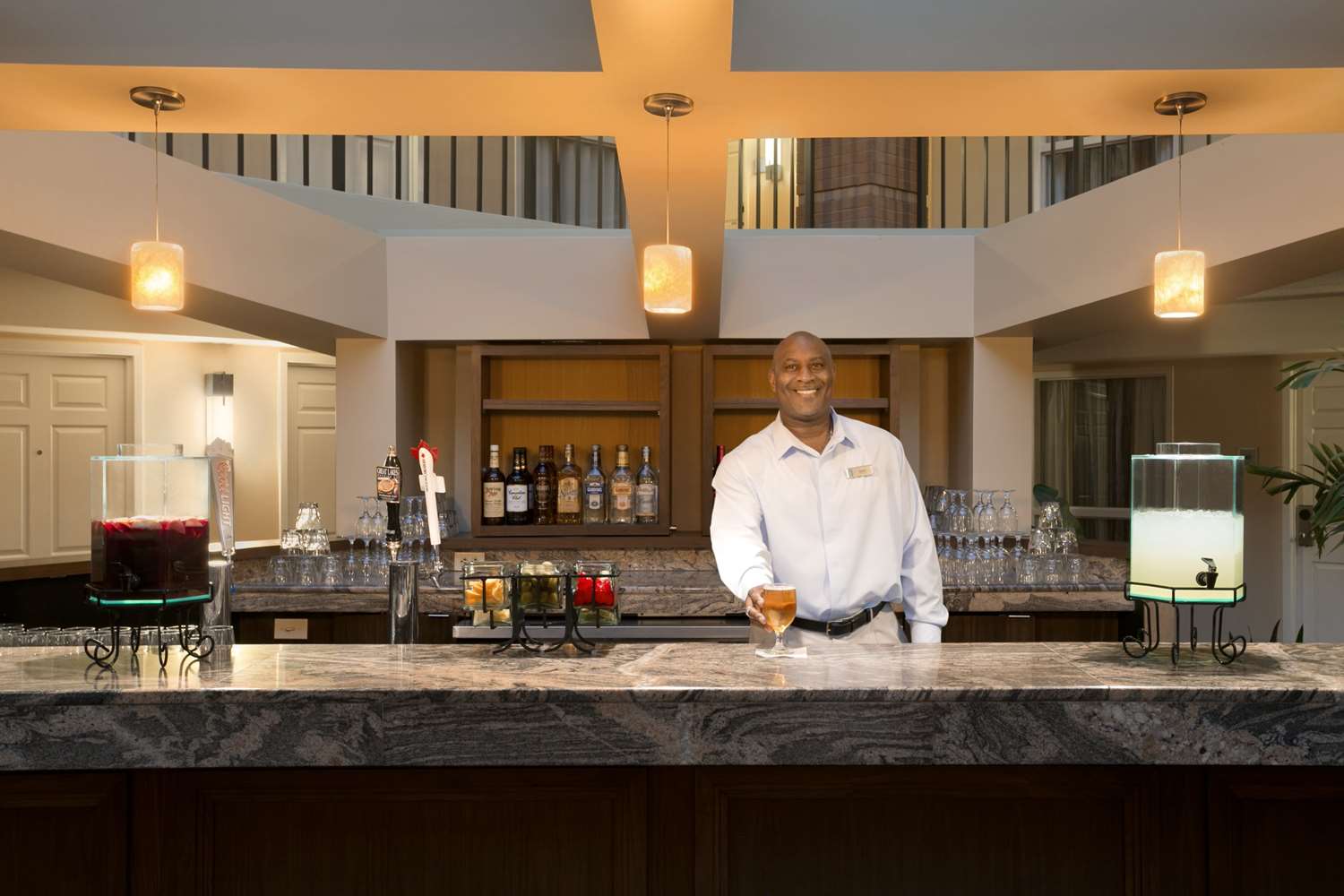 Фото Embassy Suites by Hilton Cleveland Beachwood