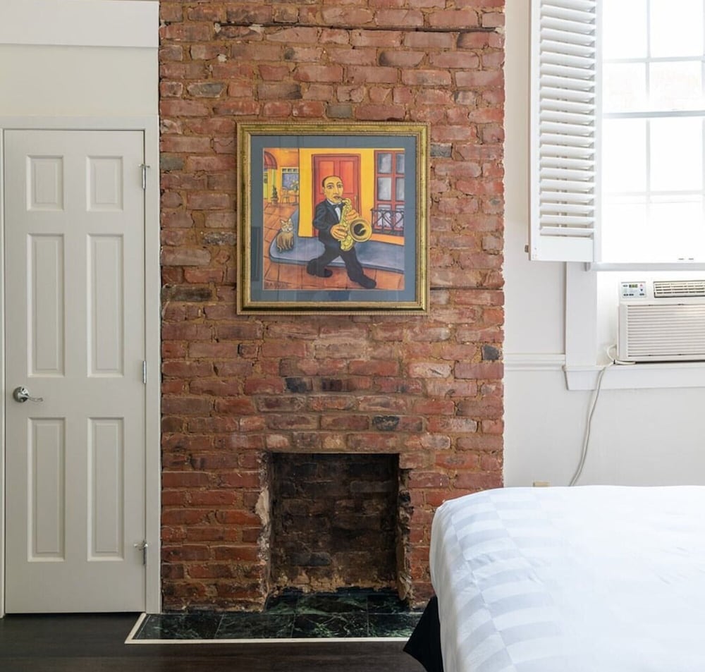 Фото Historic Streetcar Inn