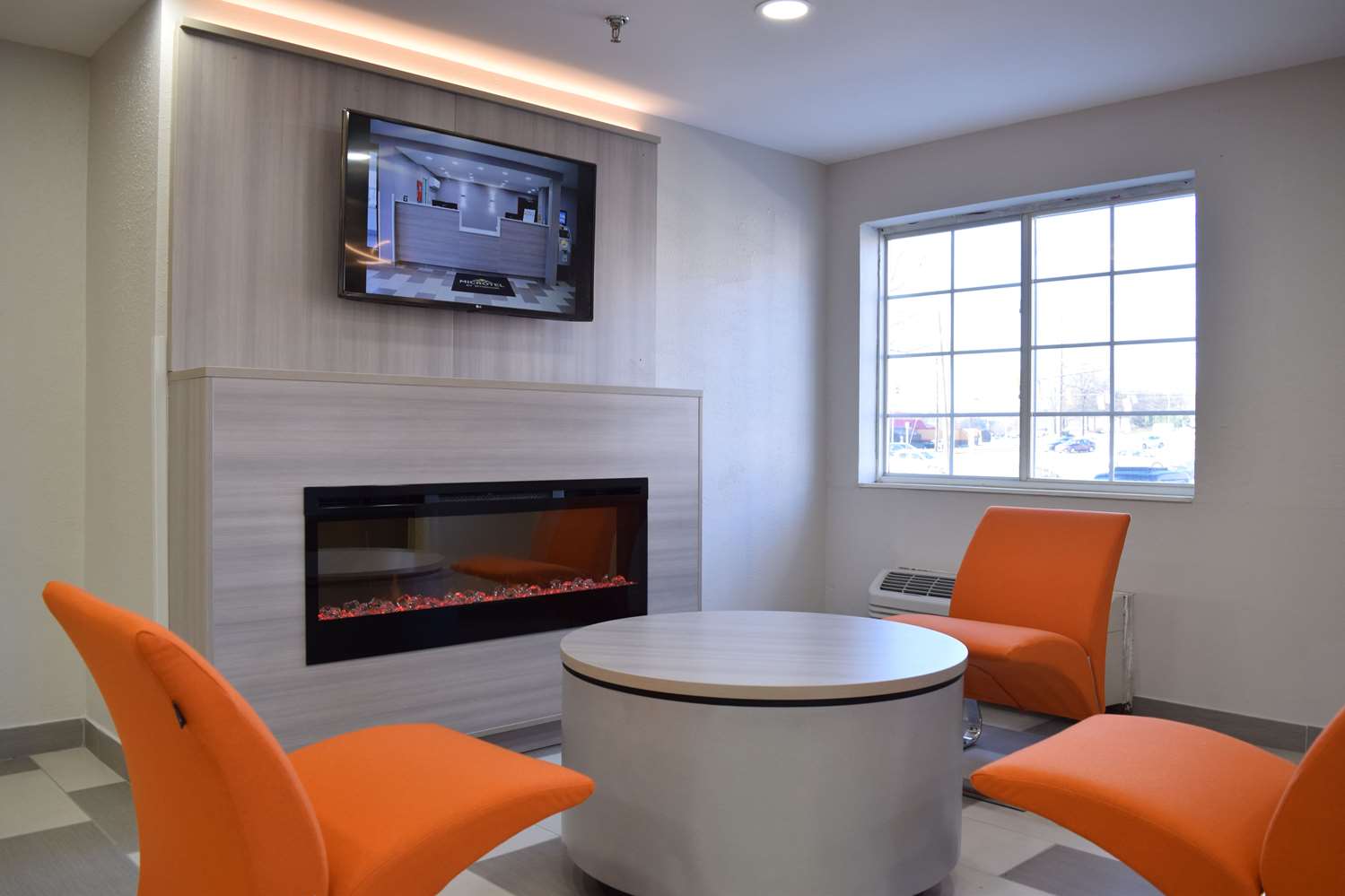 Фото Microtel Inn & Suites by Wyndham Raleigh