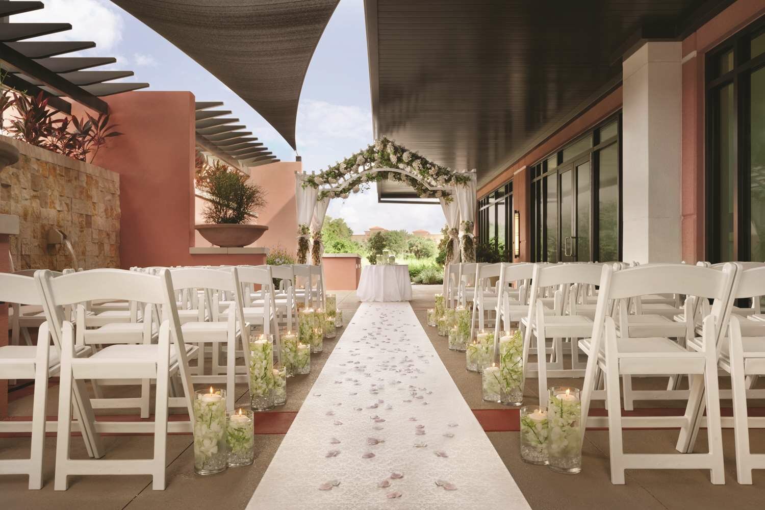 Фото Embassy Suites by Hilton Orlando Lake Buena Vista South