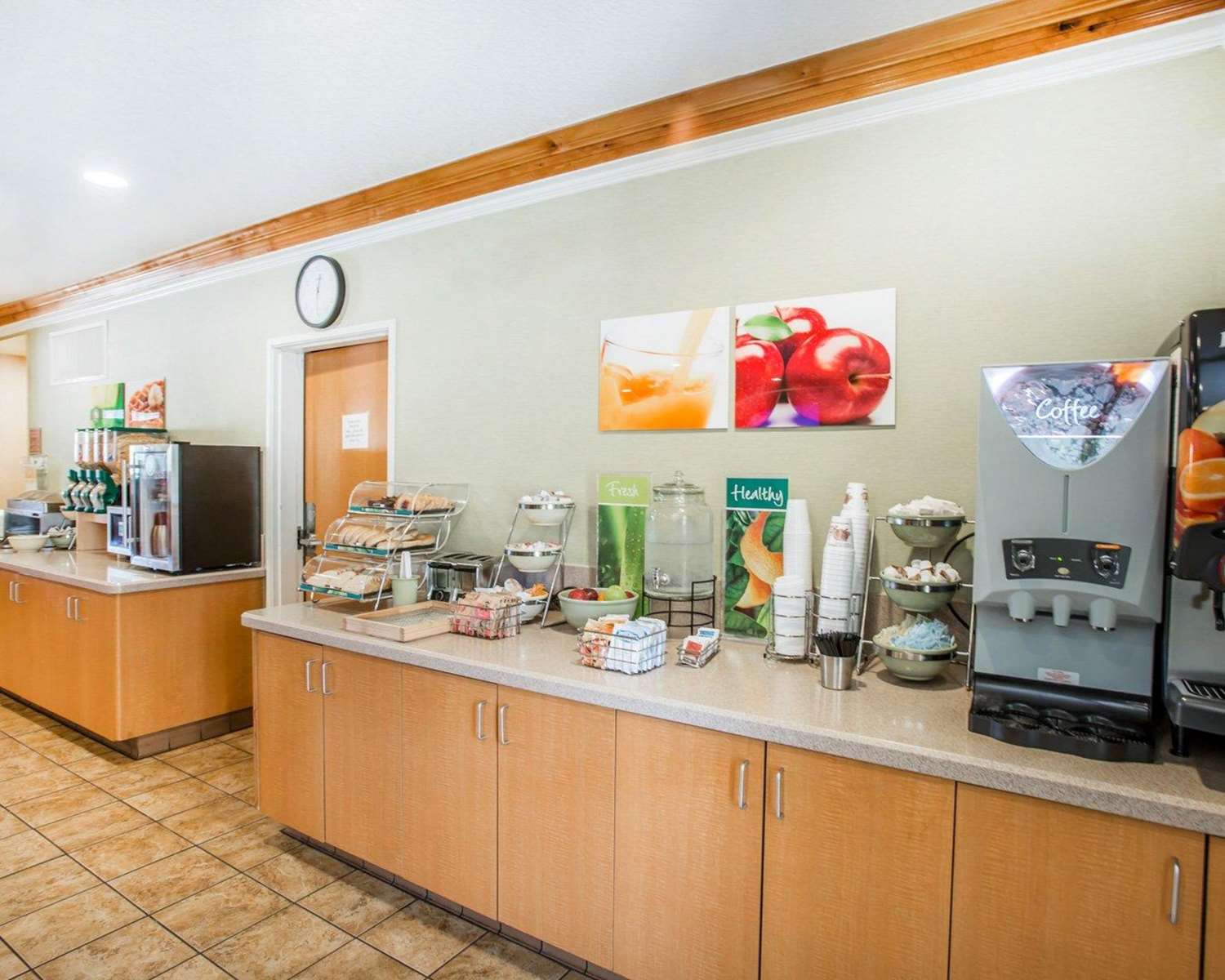 Фото Quality Inn & Suites Denver International Airport