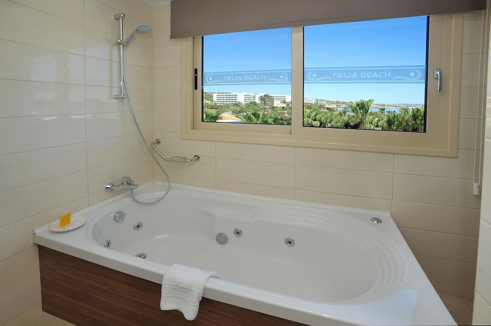 Фото Nelia Beach