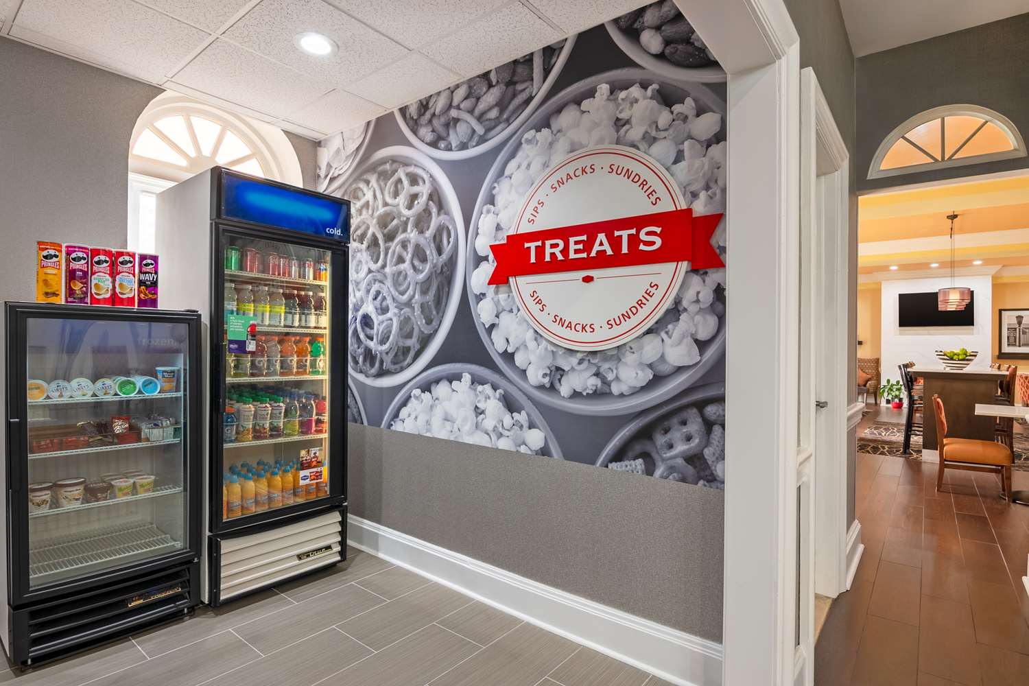 Фото Hampton Inn & Suites Stamford