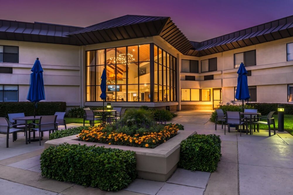 Фото Holiday Inn Express Walnut Creek, an Ihg Hotel