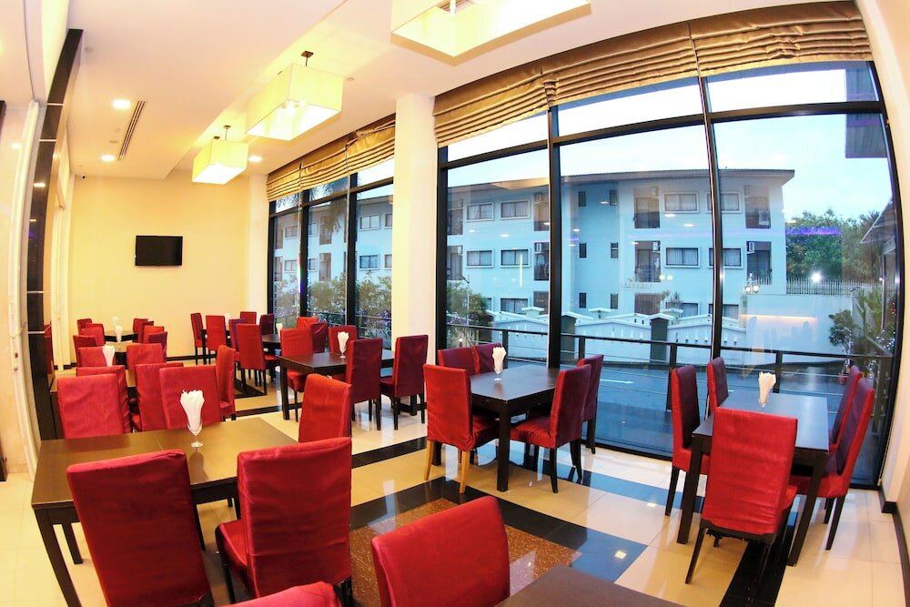 Фото Lakkhana Poolside Resort