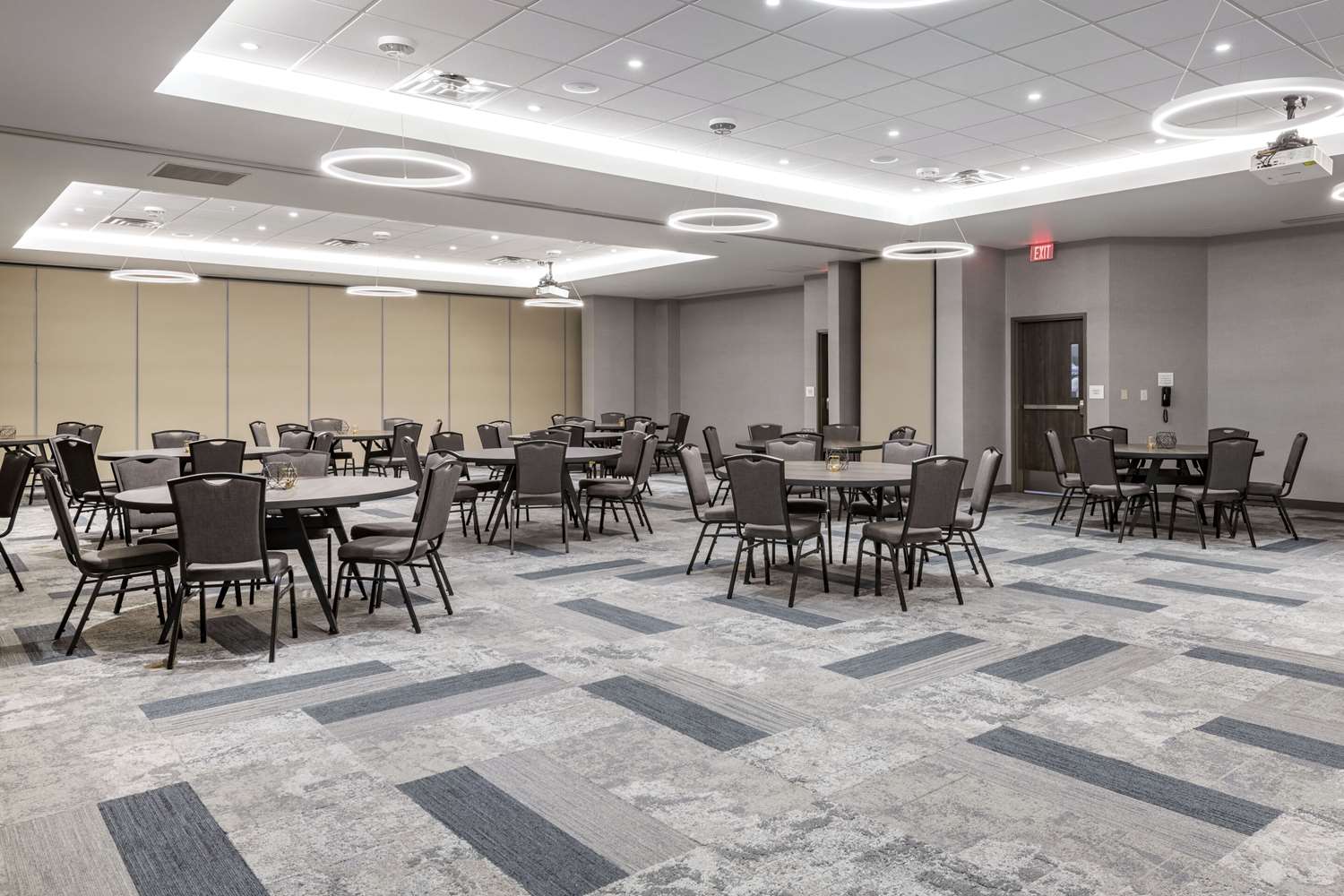 Фото Cambria Hotel Bloomington Mall of America Minneapolis Airport