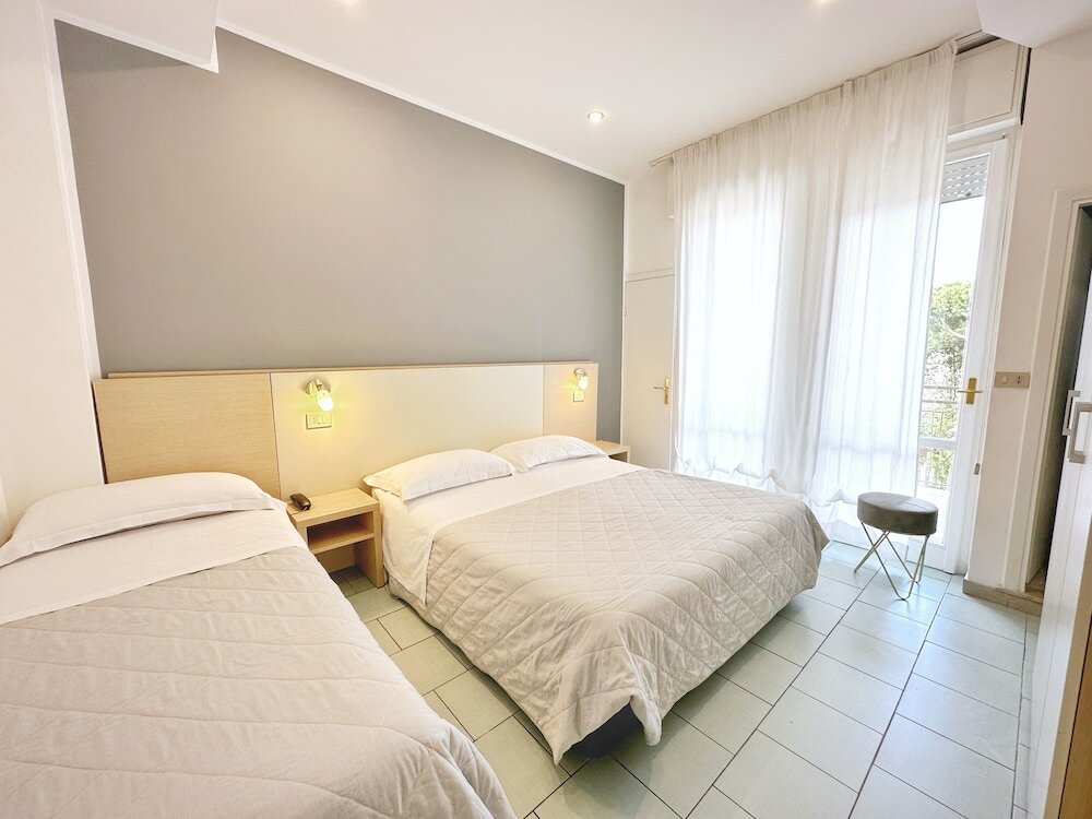 Фото Aura Living Hotel