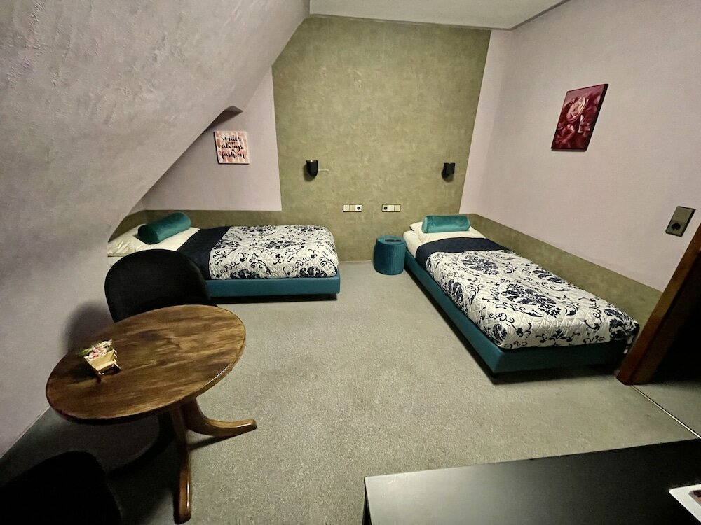 Фото Lilton Hotel Zuffenhausen