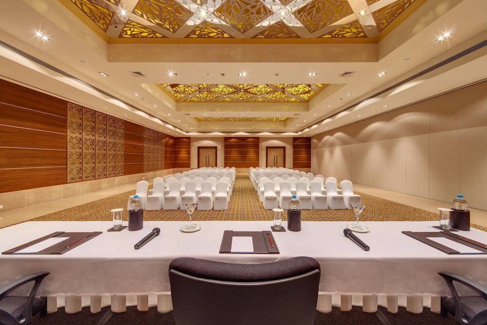 Фото Balaji Sarovar Premiere Solapur