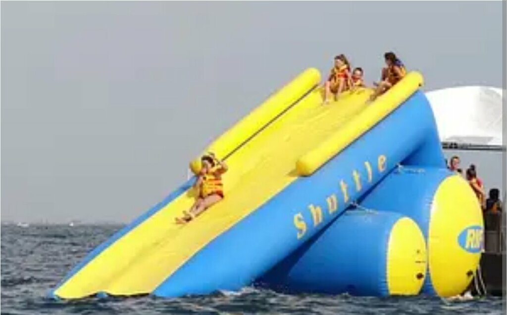 Amusement ride Leap of Faith, Dubai, photo