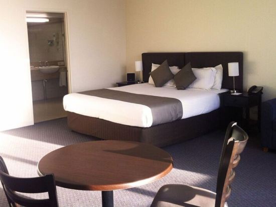 Фото Comfort Hotel Adelaide Meridien