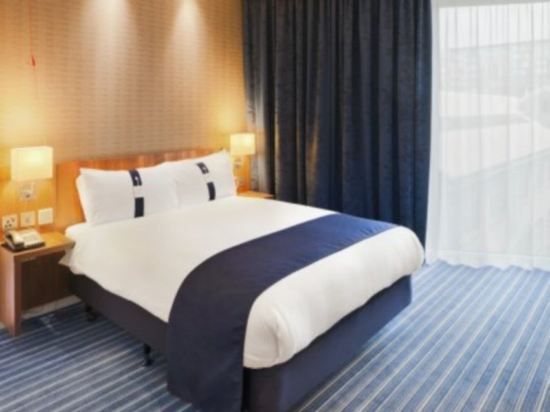 Фото Holiday Inn Express Manchester City Centre - Arena