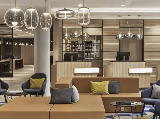 Фото Courtyard by Marriott Hamburg City