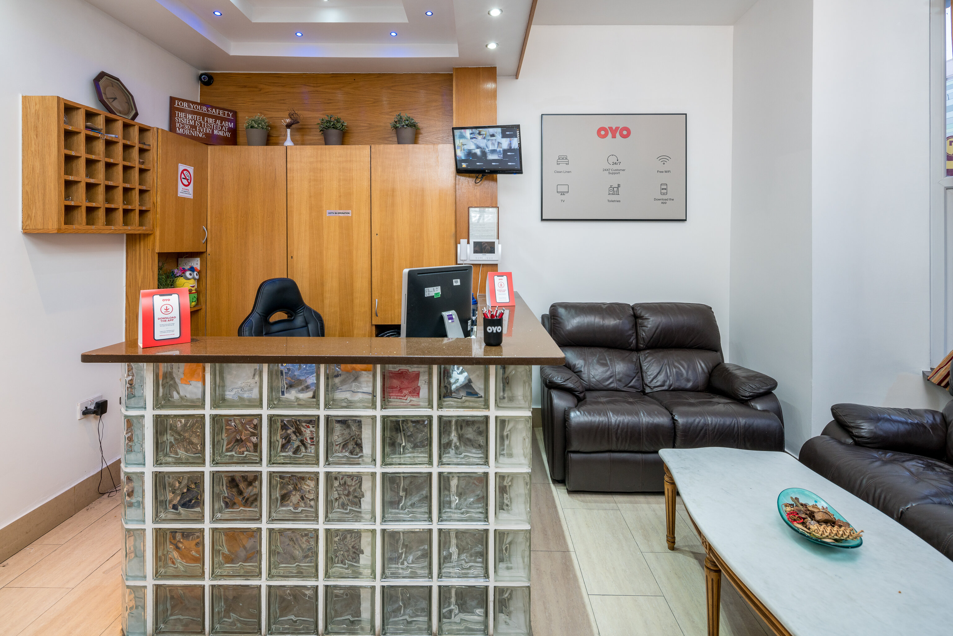 Фото Oyo Abbey Hotel, London Shepherd's Bush Market