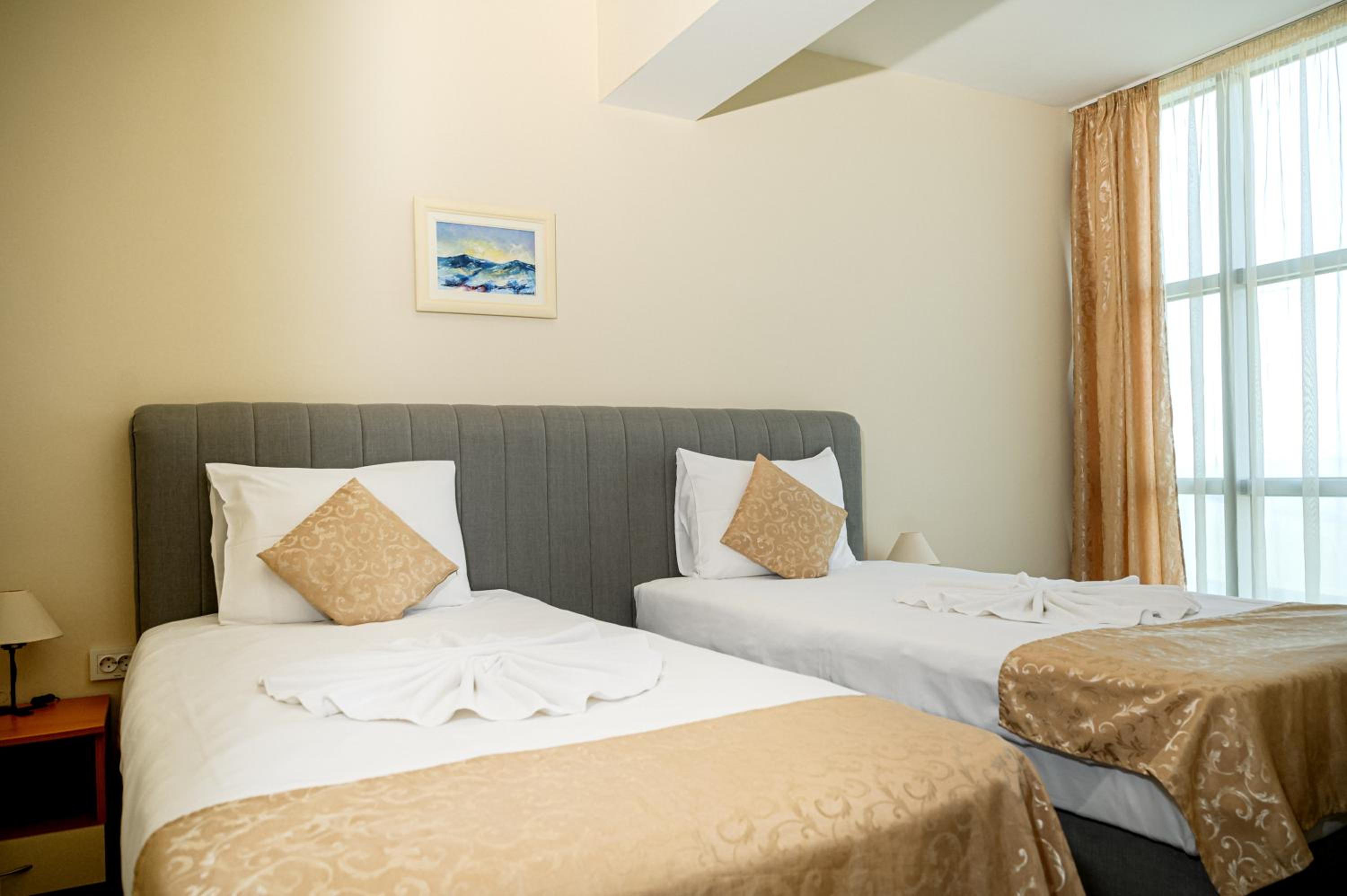 Фото Hotel Paradise Pomorie