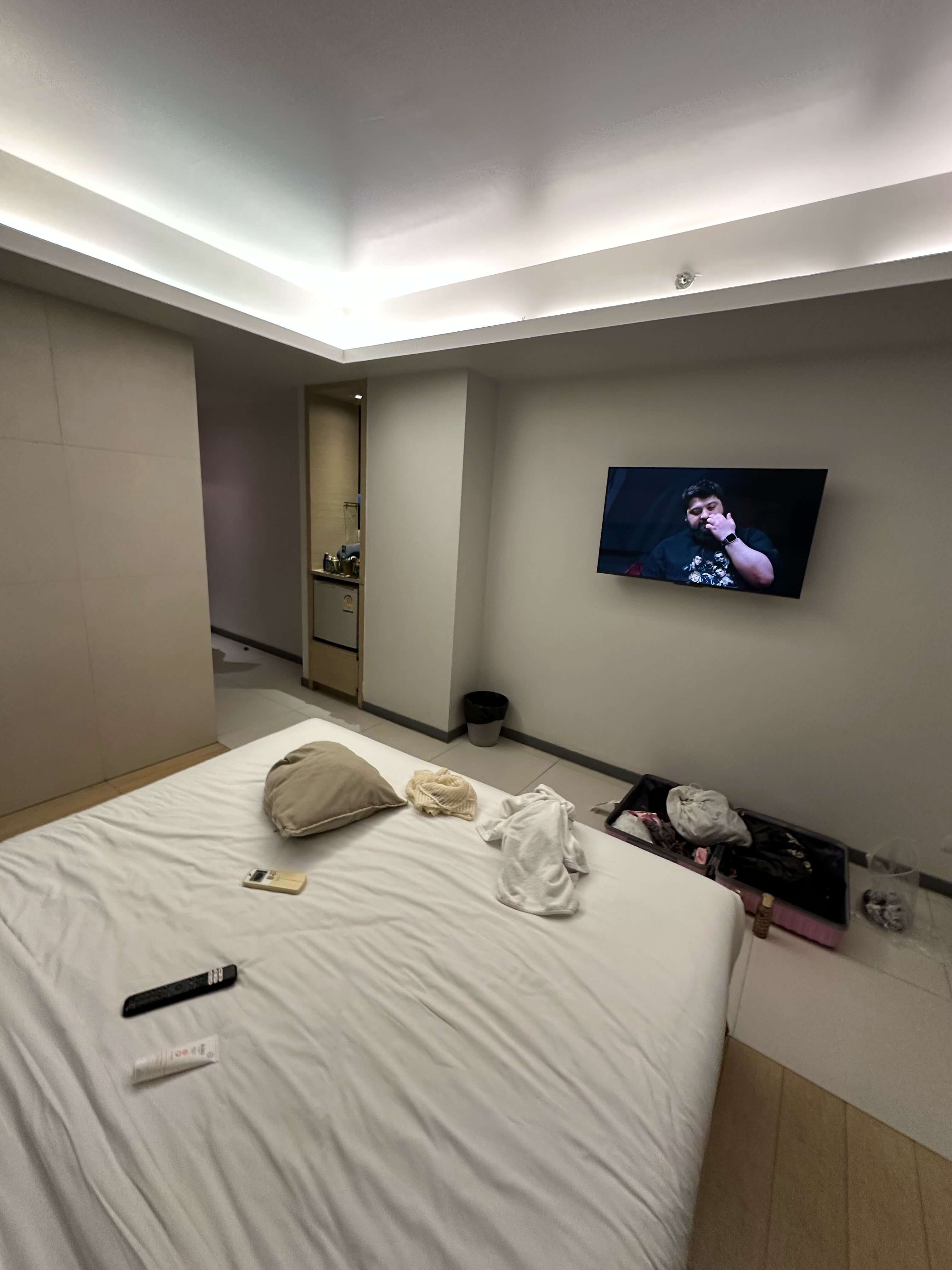 Фото The Sun Xclusive