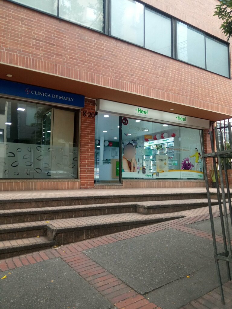 Pharmacy Heel, Bogota, photo