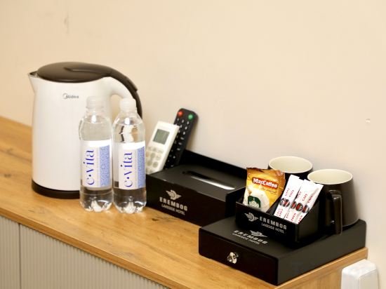 Фото Lakeside Hotel