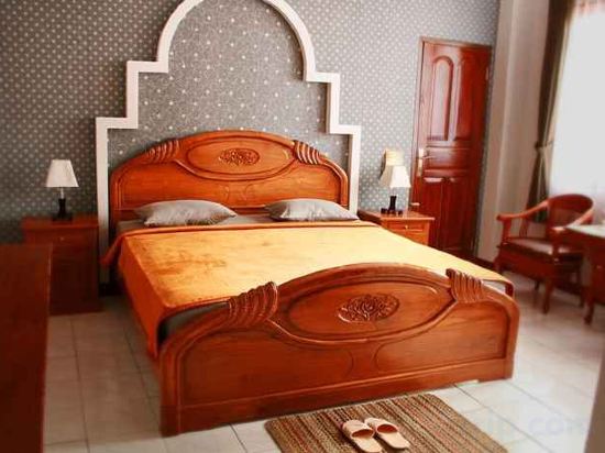 Фото Lingga Hotel