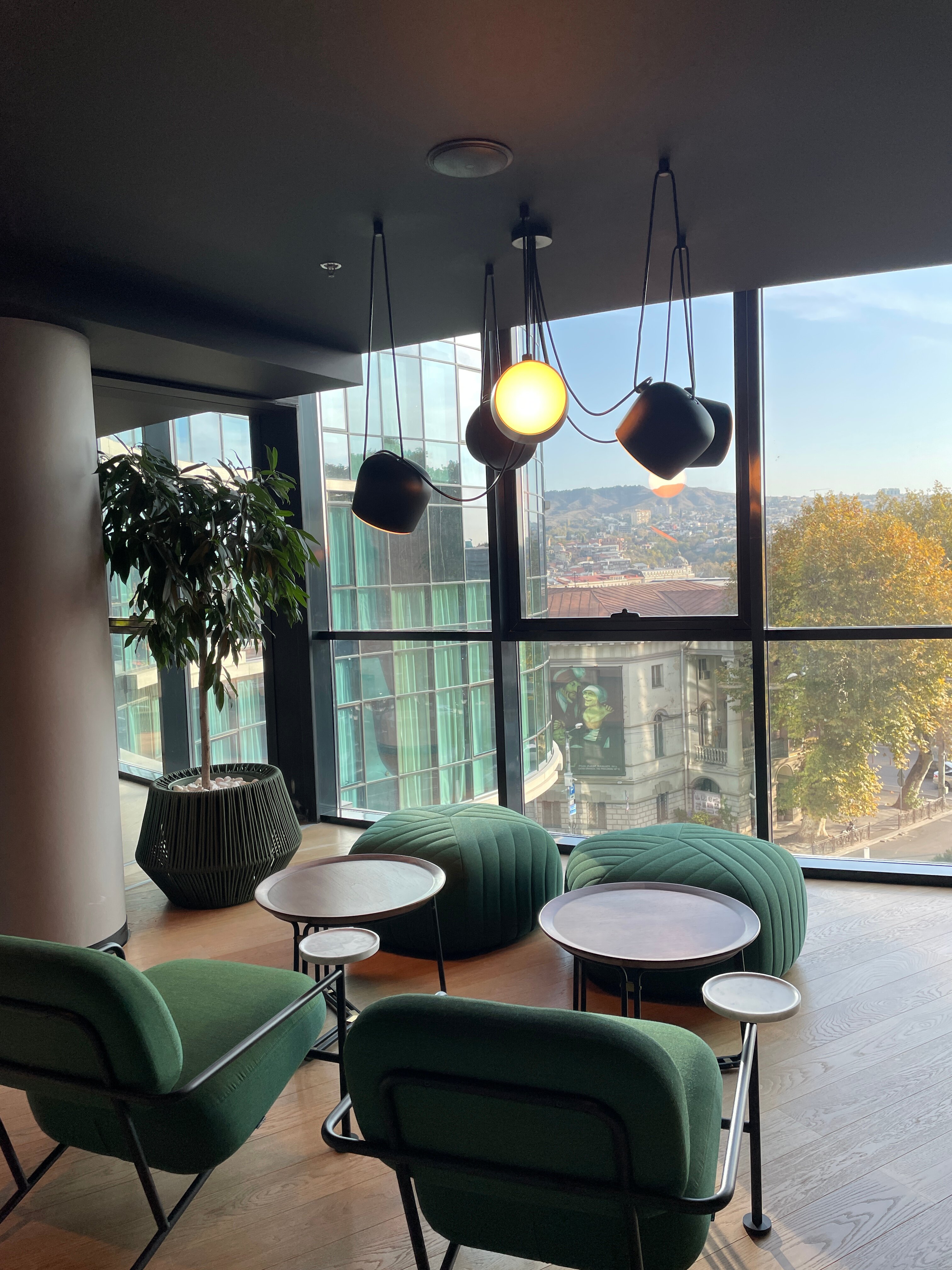 Фото Paragraph Freedom Square, a Luxury Collection Hotel