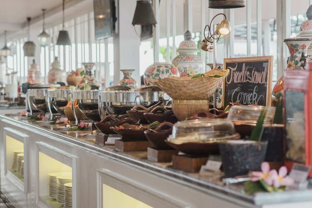 Фото Hotel Santika Seminyak