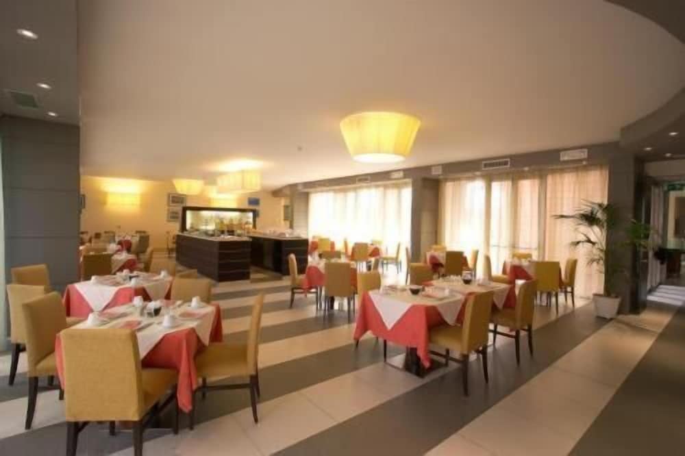 Фото West Florence Hotel