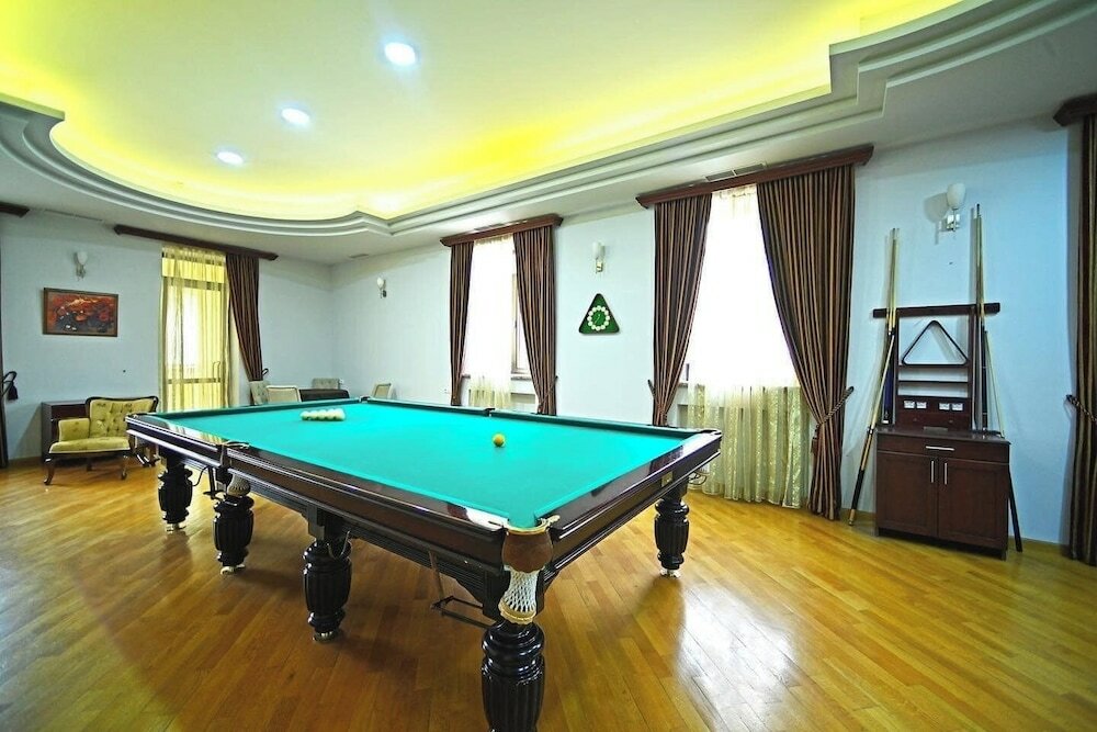 Фото Latar Комплекс