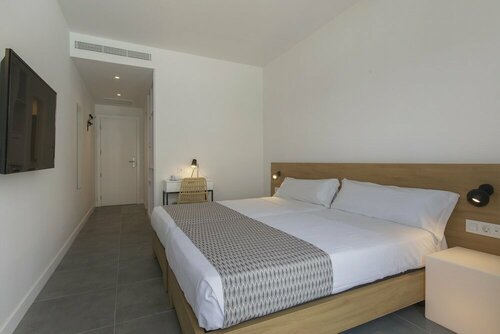 Гостиница Hm Martinique в Магалуфе