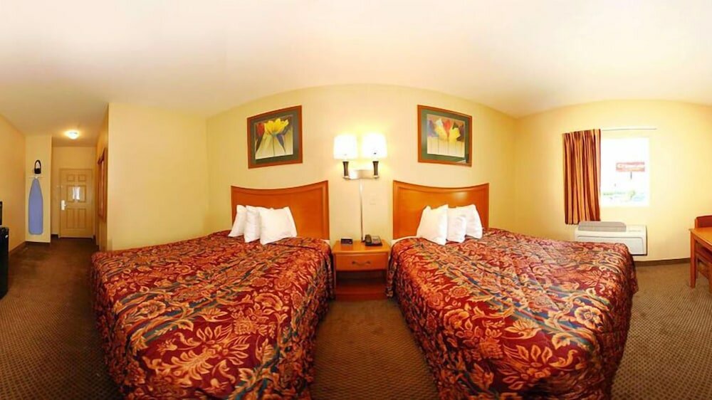 Фото Econo Lodge Inn & Suites Rockmart