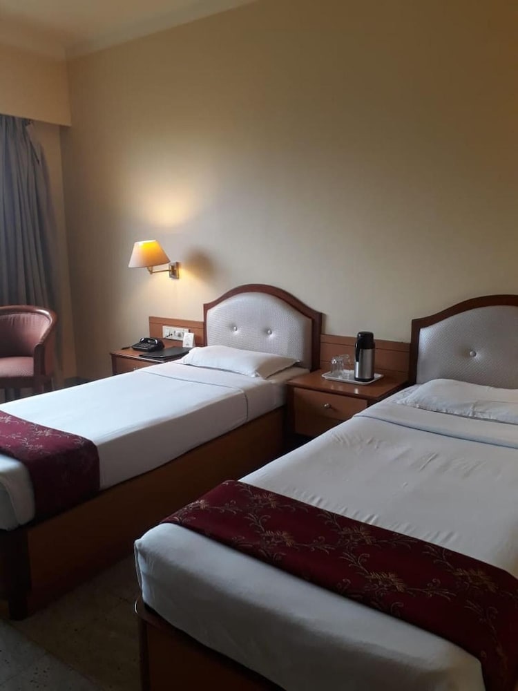 Фото Hotel Samrat