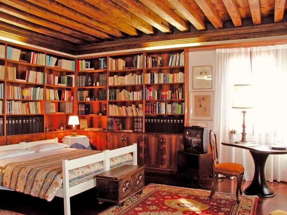 Фото At Home A Palazzo