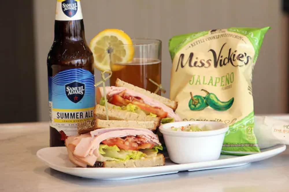 Фото Courtyard by Marriott Lyndhurst Meadowlands