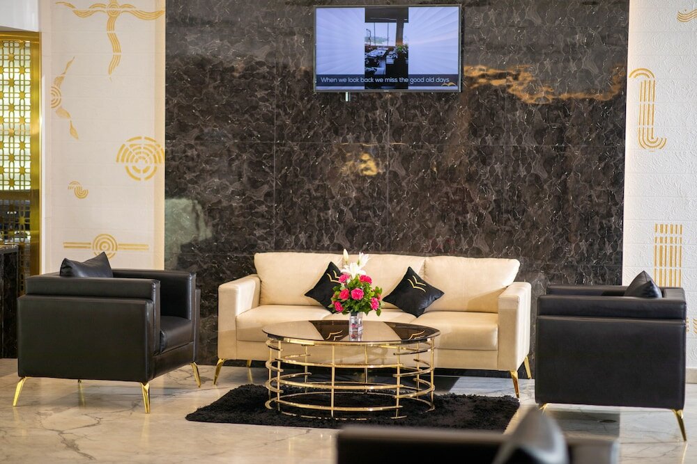 Фото Goldfinch Hotel Mangalore